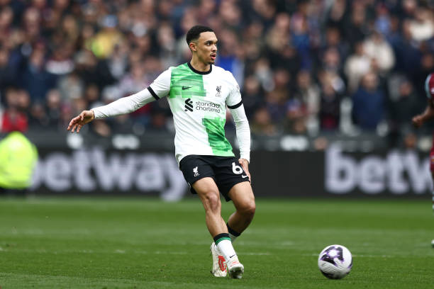 健的防守反 健的防守反