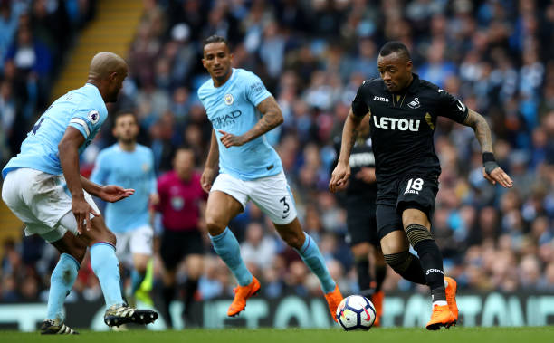 的表现至关 的表现至关