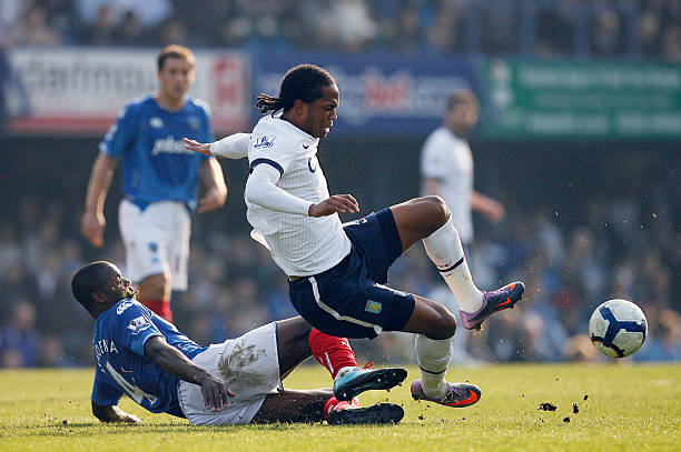 亚历山大 亚历山大